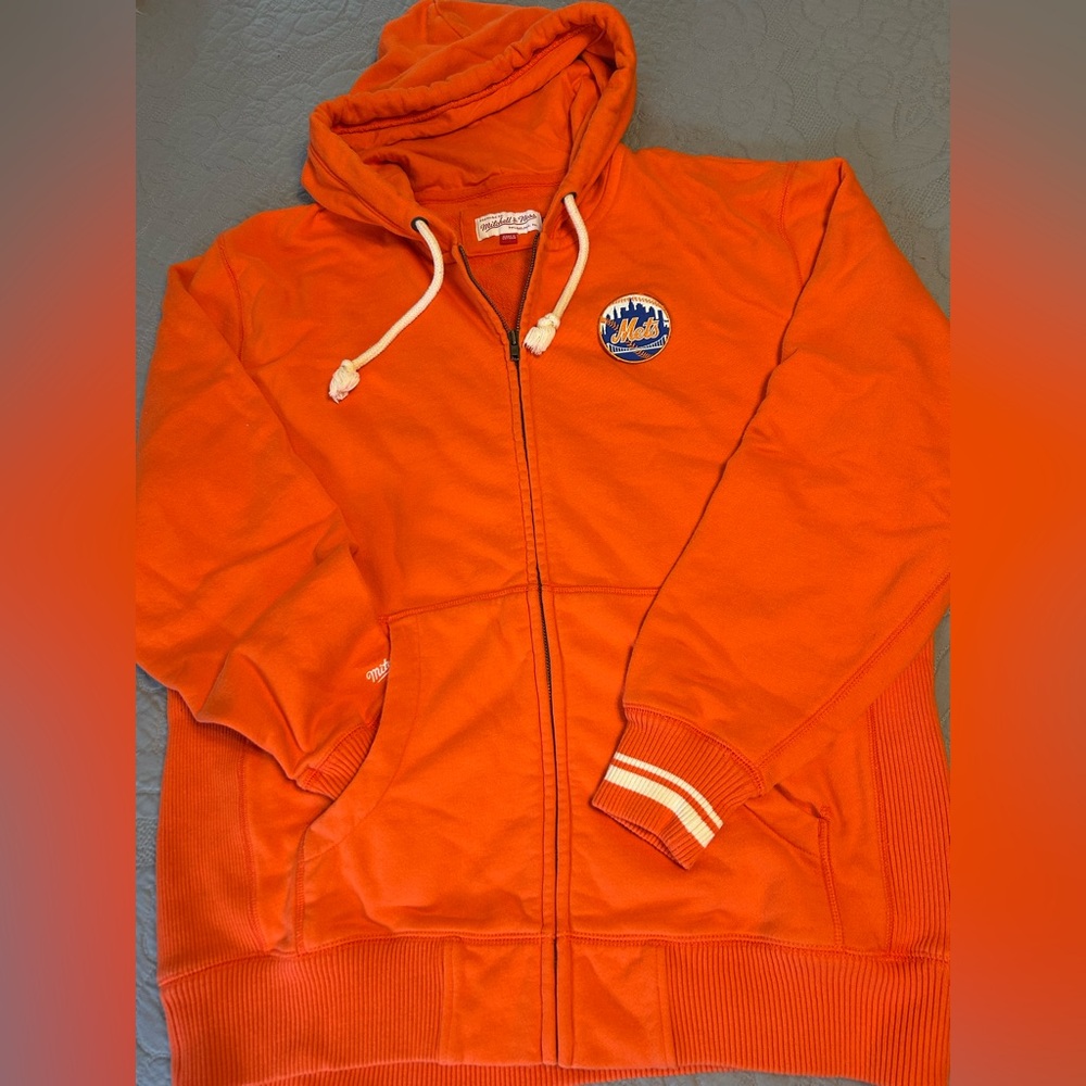 Mitchell & Ness NY Mets zip up draw string hoodie
Men’s XL